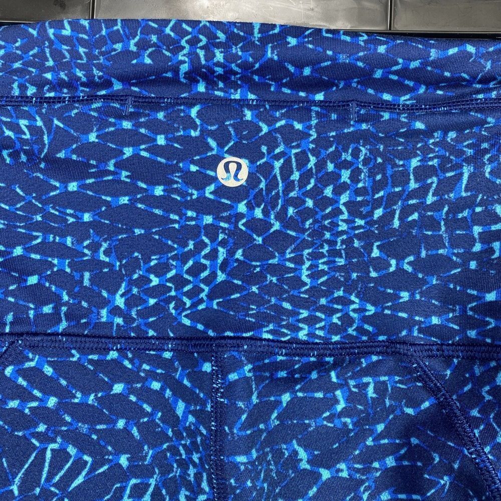 Lululemon Size 6 Wunder Under Pant Blue Multi Patterned Hi Rise Legging Yoga Gym